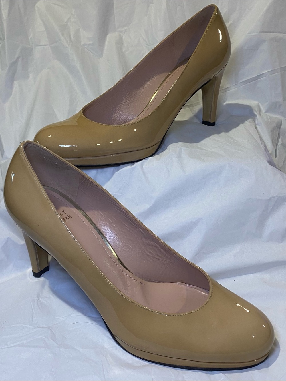Stuart Weitzman Beige Patent Leather Mid-Heel Pumps